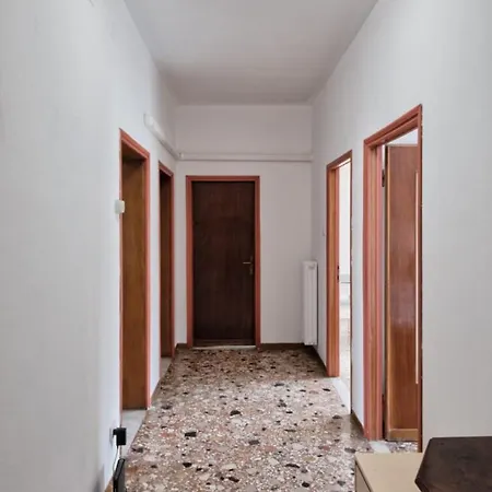 Апартаменты Cozy In With Free Parking