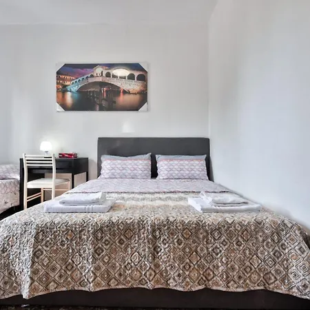 Cozy In With Free Parking